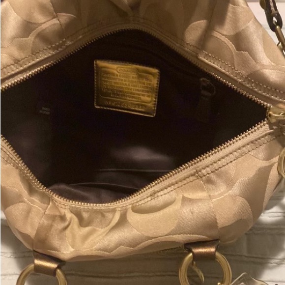 I’m selling this because it’s still in GOOD condition!!!! - Picture 1 of 6